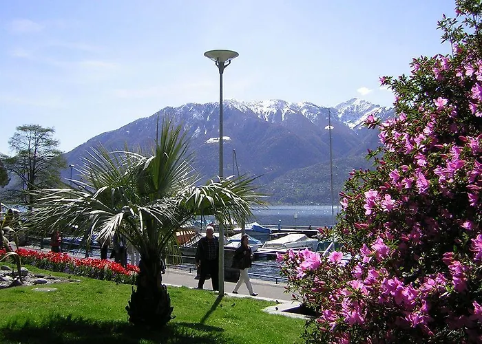 Отель @ Home Hotel Locarno