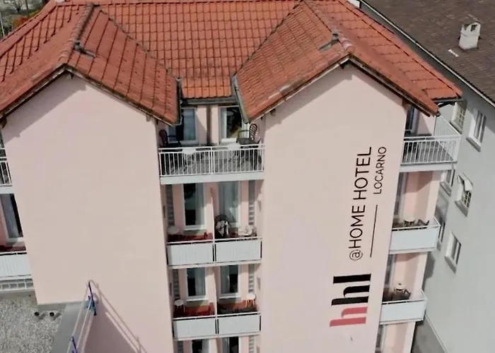 @ Home Hotel Locarno Отель Muralto
