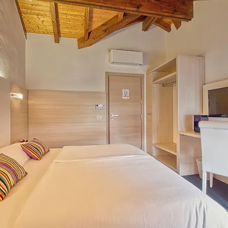 @ Home Hotel Locarno Отель